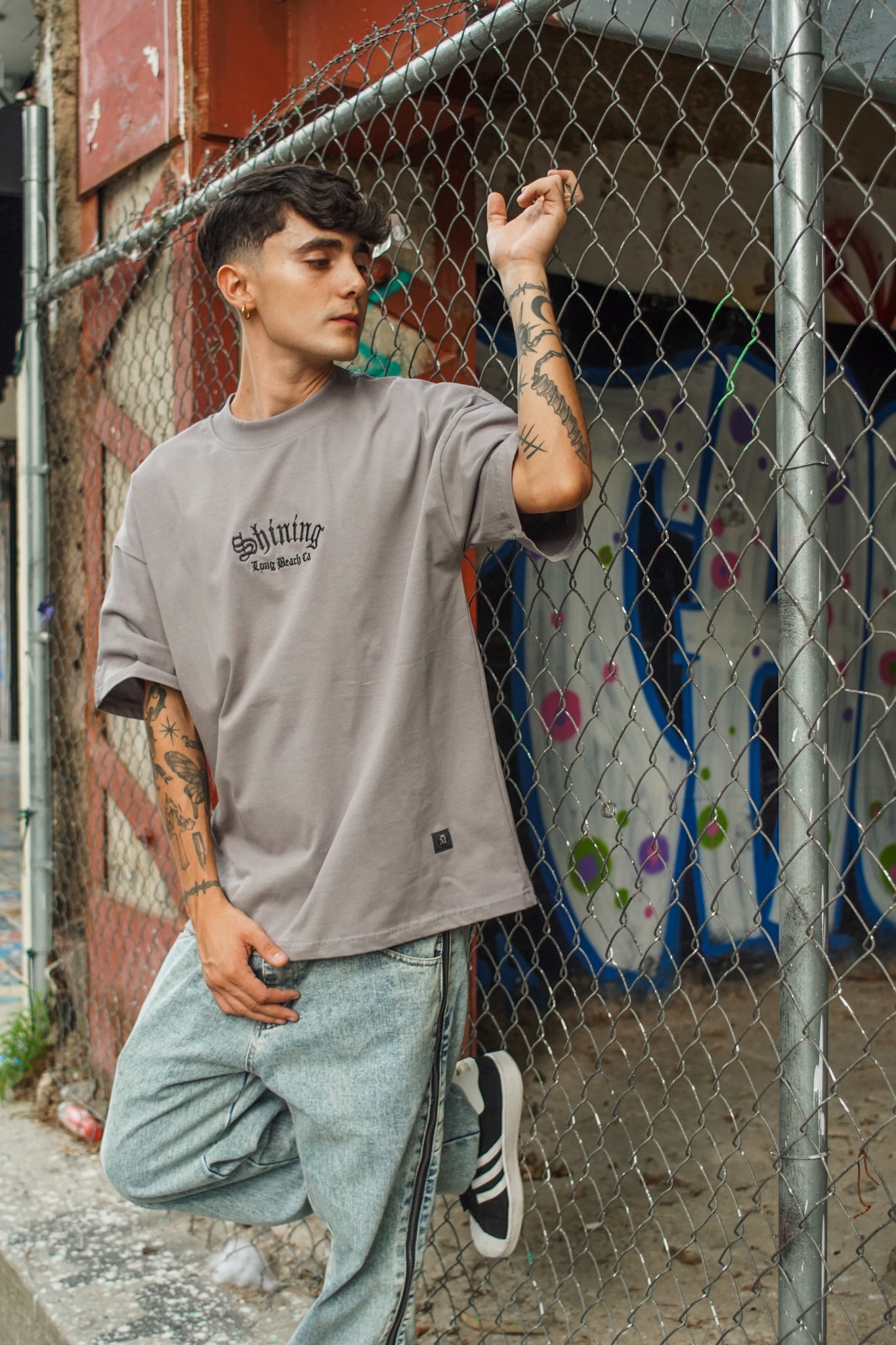 Playera Oversize 2548 270GRMS SHINING Gris