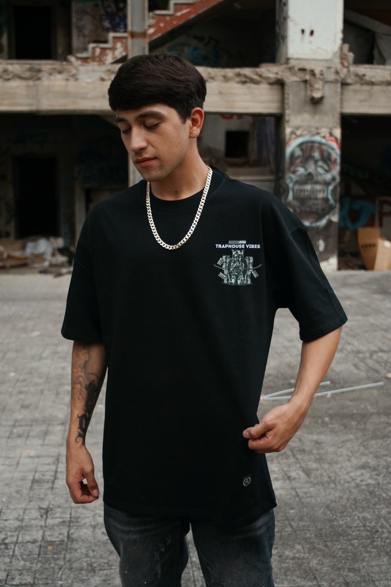 Playera oversize TRAPHOUSE 240 grms Negro