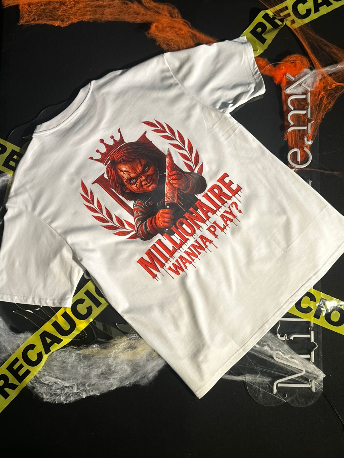 Playera 2577 Halloween Fluorescente Chuki malo  Blanco